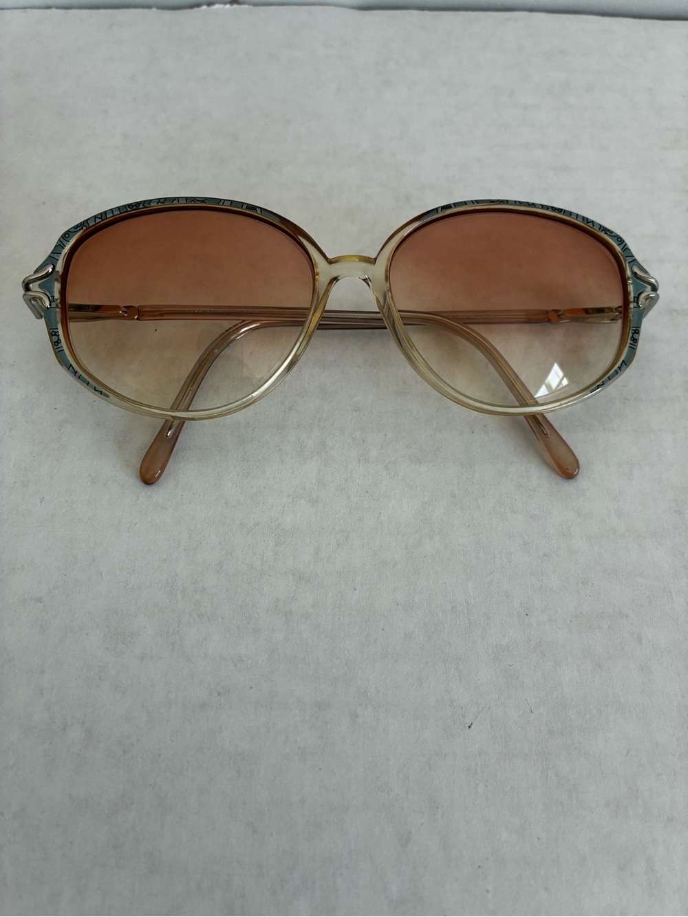 VTG Elizabeth Arden EA-708-3 Oversized Eyeglass Frame Blue Clear Retro 54-14-135
